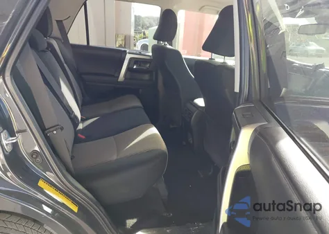 2024 Toyota 4Runner Sr5 z USA, uszkodzony, nr VIN JTEMU5JR8R6230164